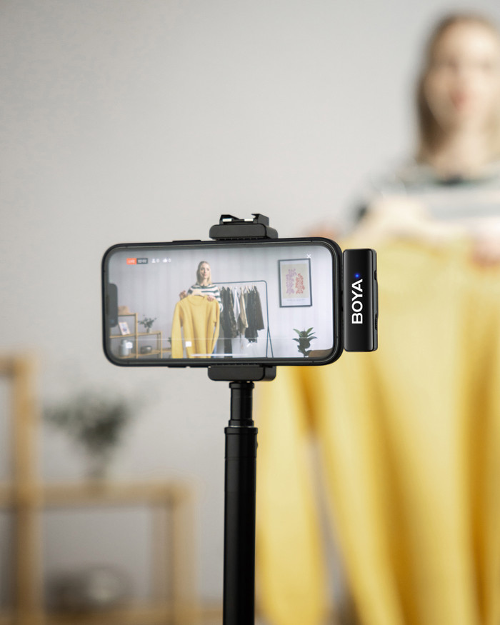 BOYA BOYALINK 2 product in use