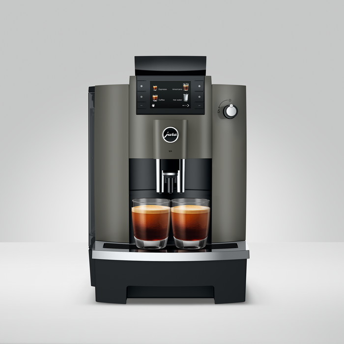 JURA W4 Dark Inox (EB) produkt in gebrauch