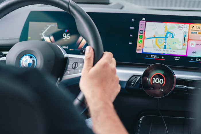 Flitsmeister DASH produkt in gebrauch