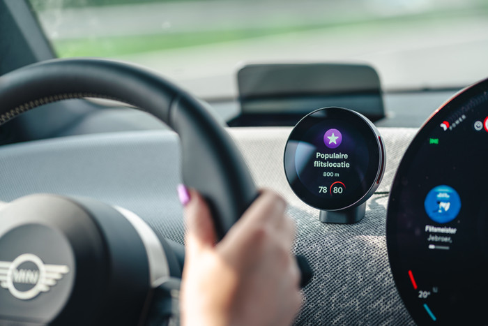 Flitsmeister DASH produkt in gebrauch