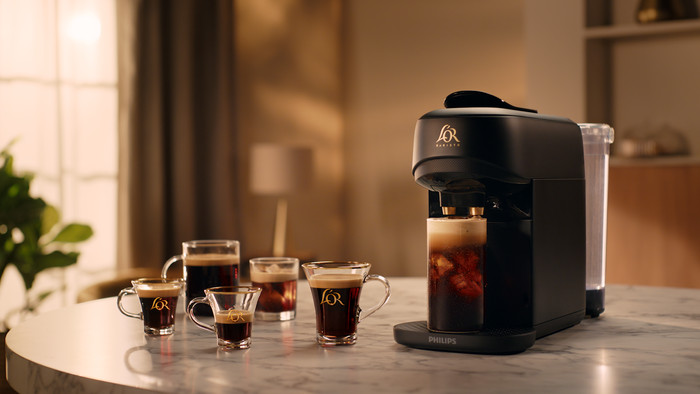 Philips L'OR BARISTA Absolu LM9512/60 product in use