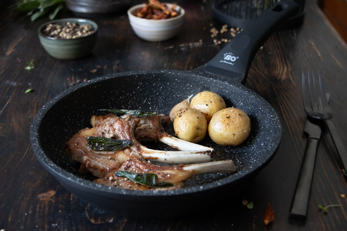 ELO Siloncast Bratpfanne 32 cm produkt in gebrauch