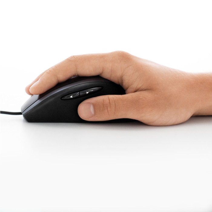 Logitech M500s Advanced Wired Mouse product in use