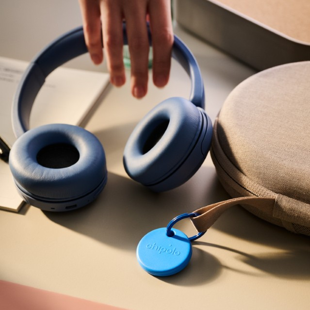 Chipolo POP 4er-Pack Rot, Blau, Gelb, Grün produkt in gebrauch