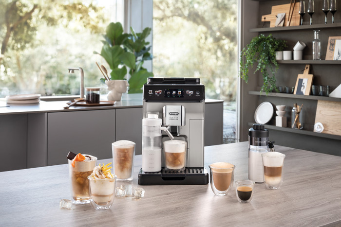 De'Longhi Eletta Explore ECAM450.55.S product in use