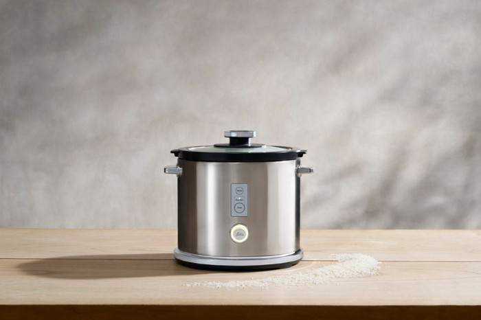Solis Rice Cooker Multi 8162 product in use