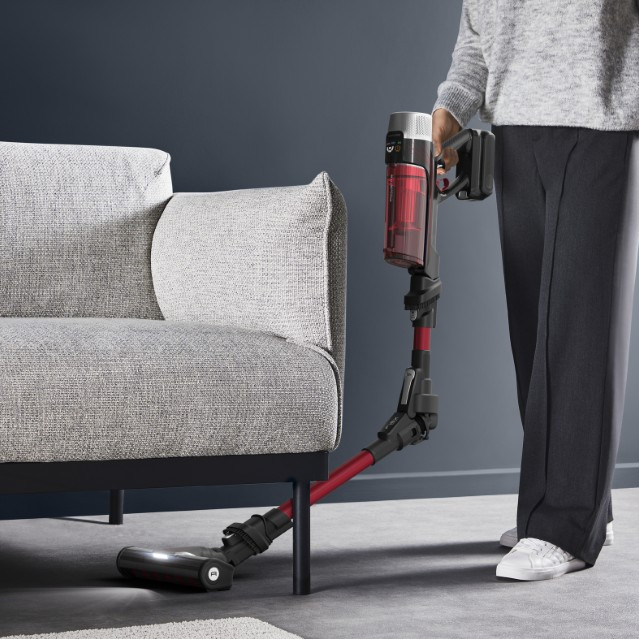 Rowenta X-Force Flex 9.60 RH2099 product in use