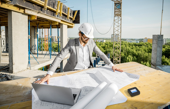 NETGEAR Nighthawk M7 Pro MR7540 product in use