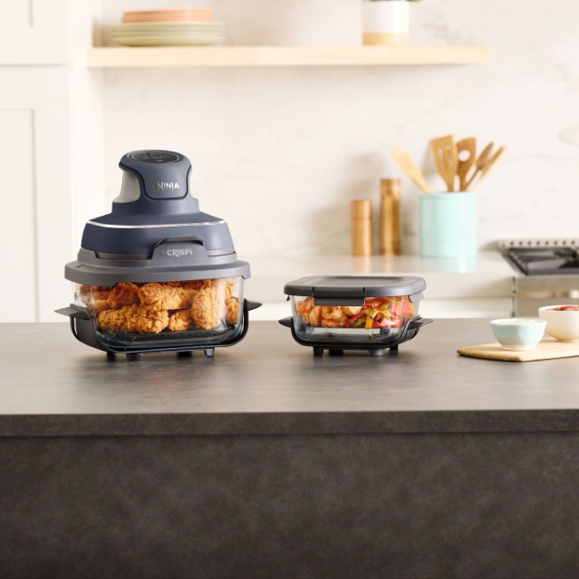 Ninja Crispi FN101EUGY Blau produkt in gebrauch