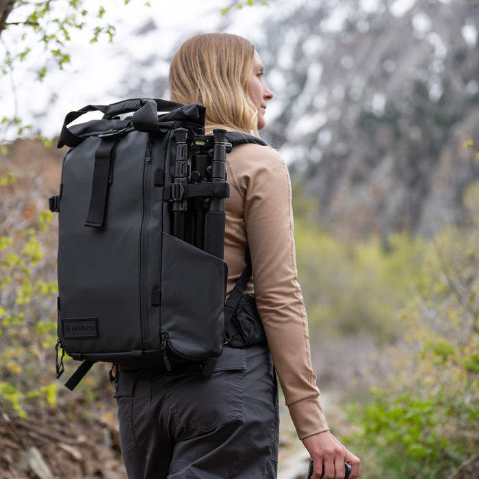 WANDRD THE PRVKE 31 L V4 Schwarz produkt in gebrauch