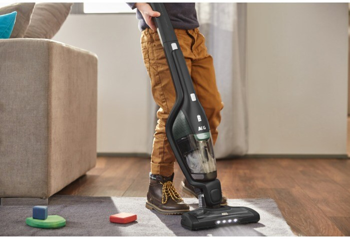 AEG CX7-2-45MÖ product in use