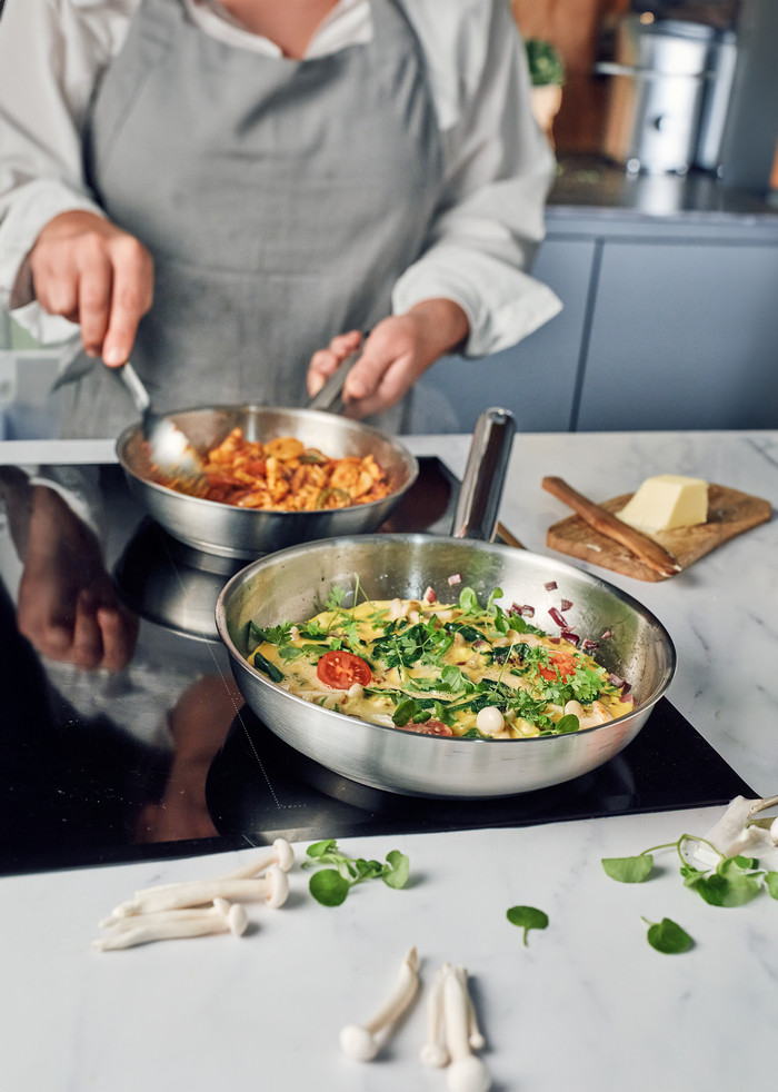 Demeyere Resto 3 Frying Pan 20cm product in use