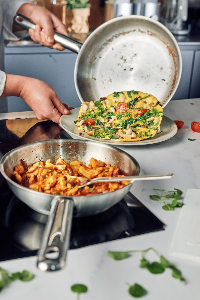 Demeyere Resto 3 Frying Pan 20cm product in use