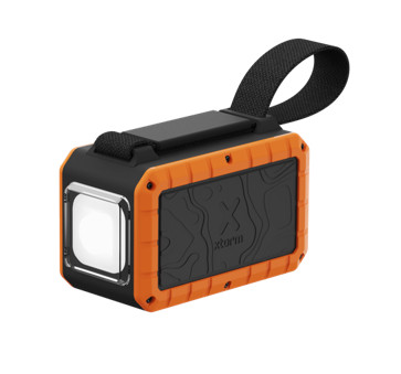 Xtorm Rugged Powerbank 40.000 mAh mit Schnellladefunktion und Taschenlampe rechte seite