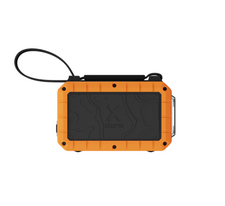 Xtorm Rugged Powerbank 40.000 mAh mit Schnellladefunktion und Taschenlampe linke seite