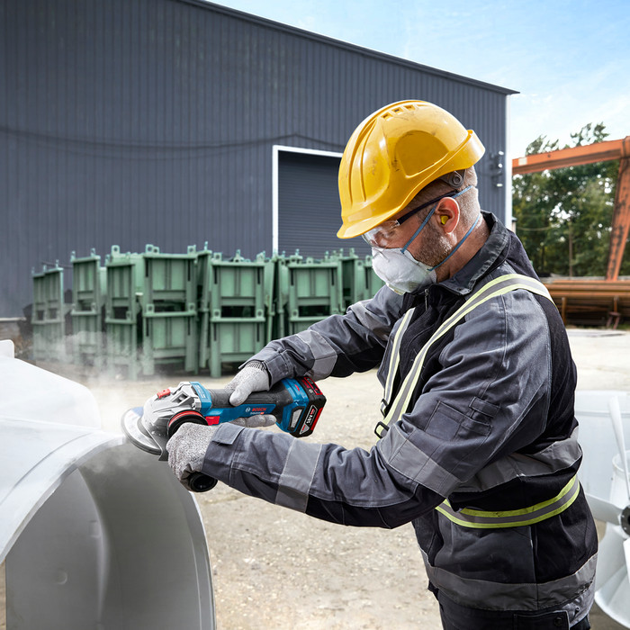 Bosch Professional GWS 18V-11 S (ohne Akku) produkt in gebrauch