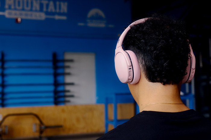 Skullcandy Crusher Active Rosa produkt in gebrauch
