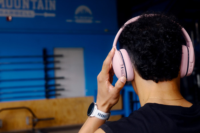Skullcandy Crusher Active Rosa produkt in gebrauch