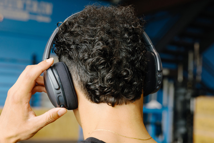 Skullcandy Crusher Active Dunkelgrau produkt in gebrauch