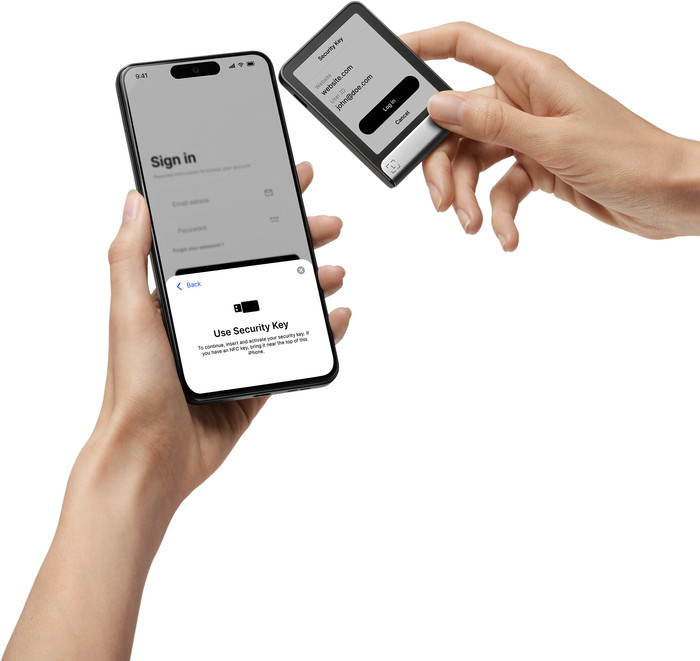 Ledger Flex Graphite including Recovery Key product in use
