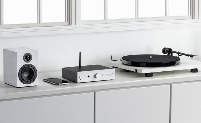 Pro-Ject Stereo Set E Phono Weiß produkt in gebrauch