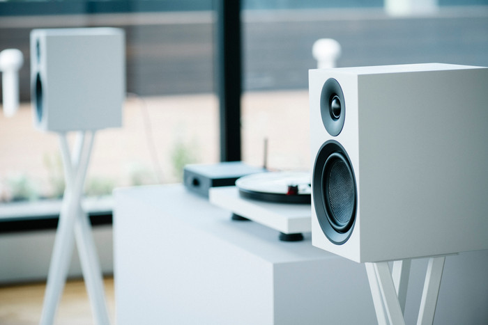 Pro-Ject Colourful Audio System E Weiß produkt in gebrauch