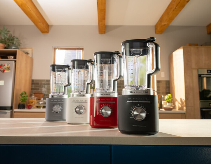 KitchenAid Pure Power 5KSB2073EER Empire Red product in use