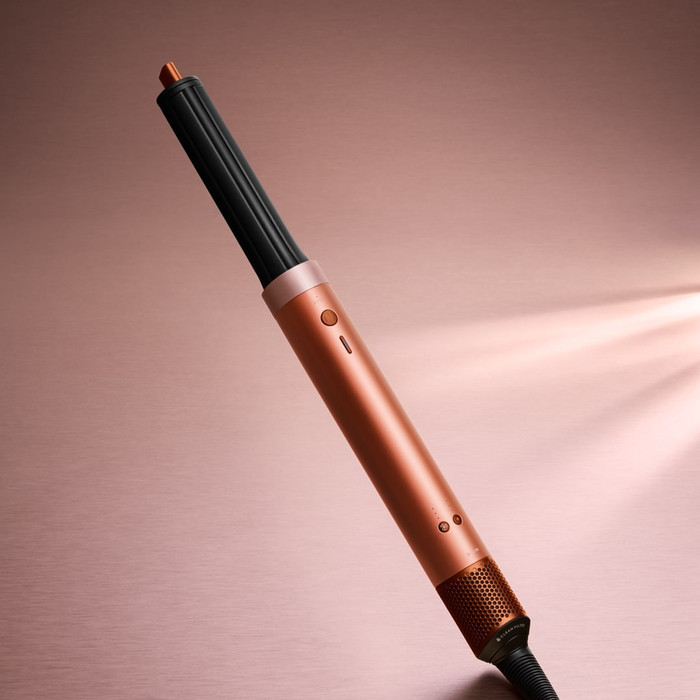 Dyson Airwrap Co-anda2x Curly + Coily Limited Edition Amber Silk produkt in gebrauch