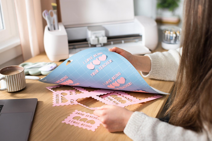 Cricut Explore/Maker LightGrip Mat 30x30cm product in use
