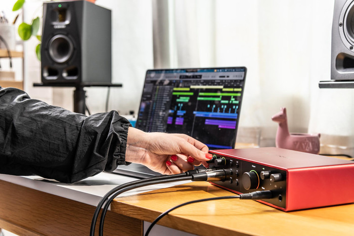 Focusrite Scarlett4 16i16 product in use