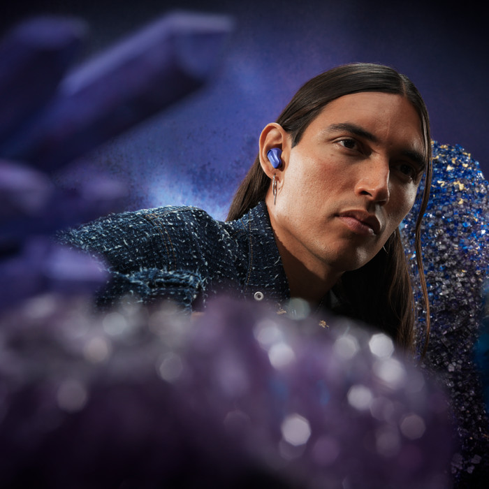 Bose QuietComfort Ultra Earbuds (2. Gen.) Lila produkt in gebrauch