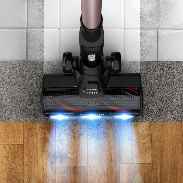 Rowenta X-Force Flex 16.60 Aqua RH9CD9 product in use