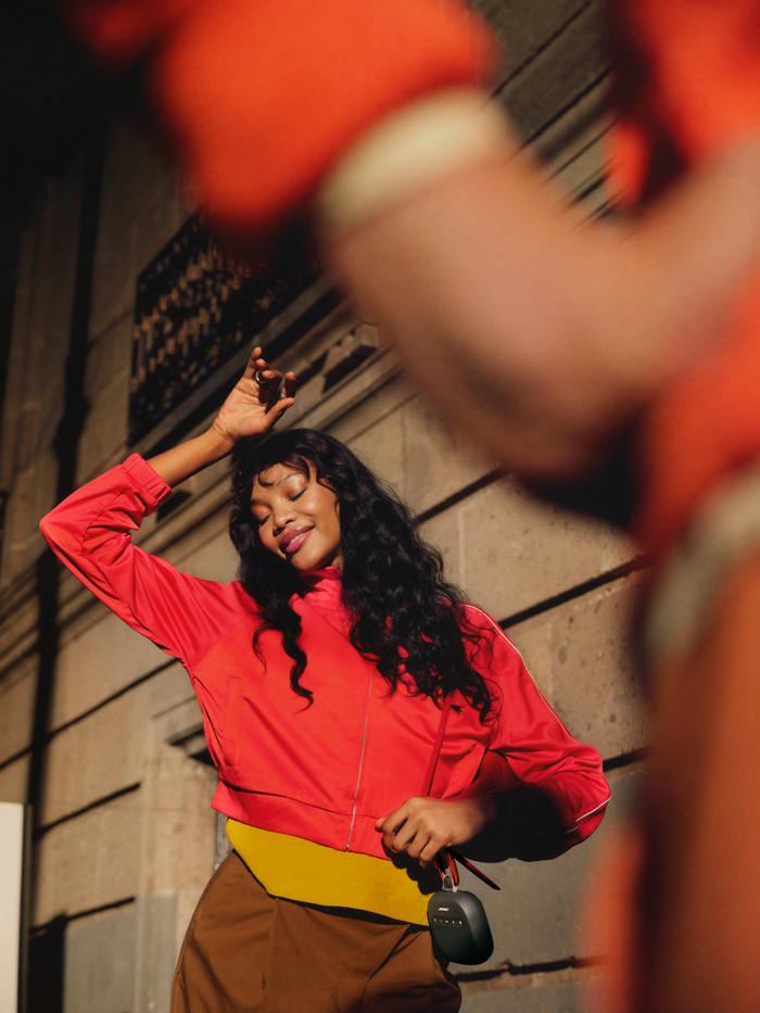 Bose SoundLink Micro 2 Schwarz produkt in gebrauch