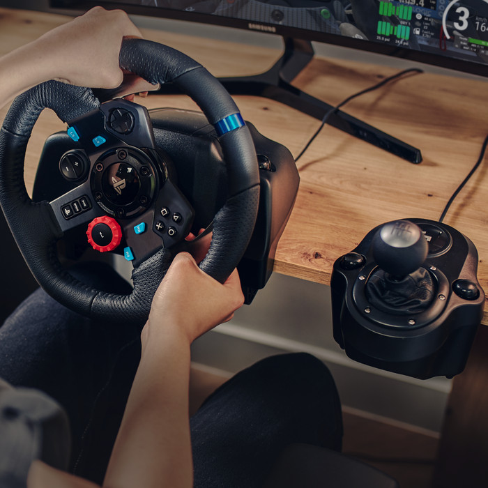 Logitech G29 SE PlayStation und PC + Driving Force Shifter produkt in gebrauch