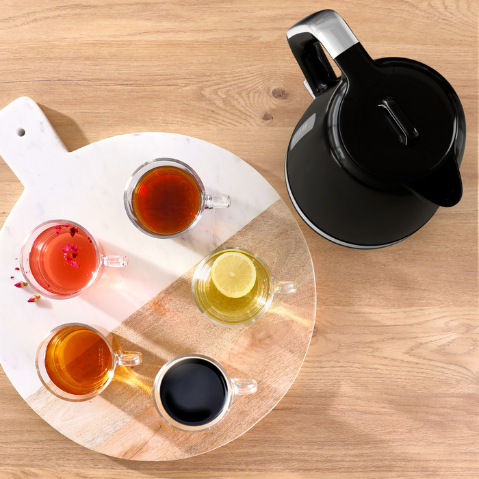 Tefal Soleil KO3558 1.7L Black product in use