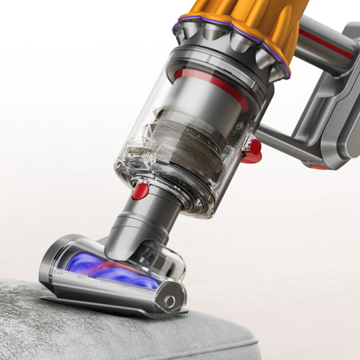 Dyson V12 Detect Submarine product in use