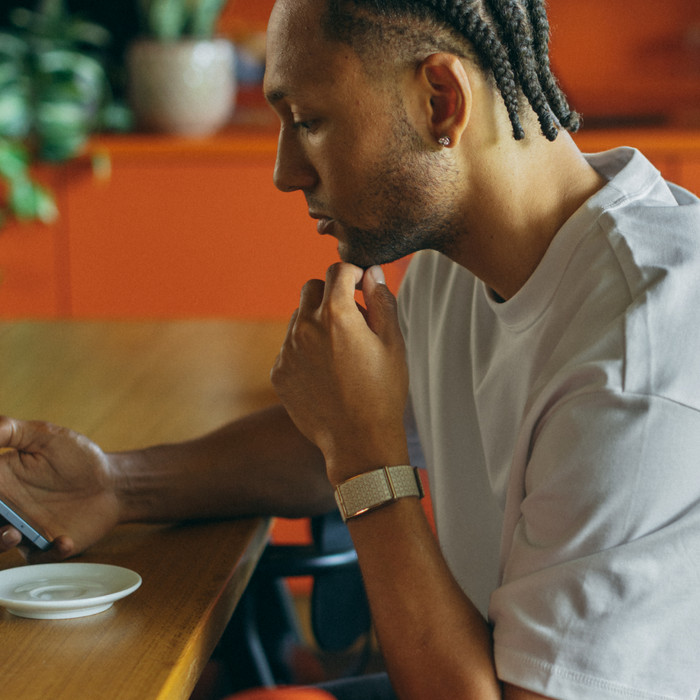 Polar Loop Armband Beige S/M/L produkt in gebrauch