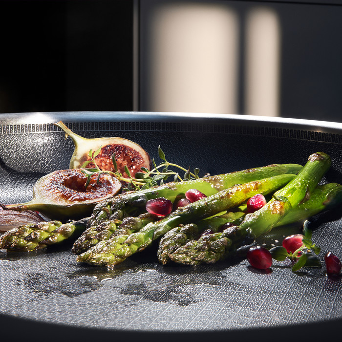 WMF Ultimate Profi Resist Keramische Bratpfanne 24 cm produkt in gebrauch