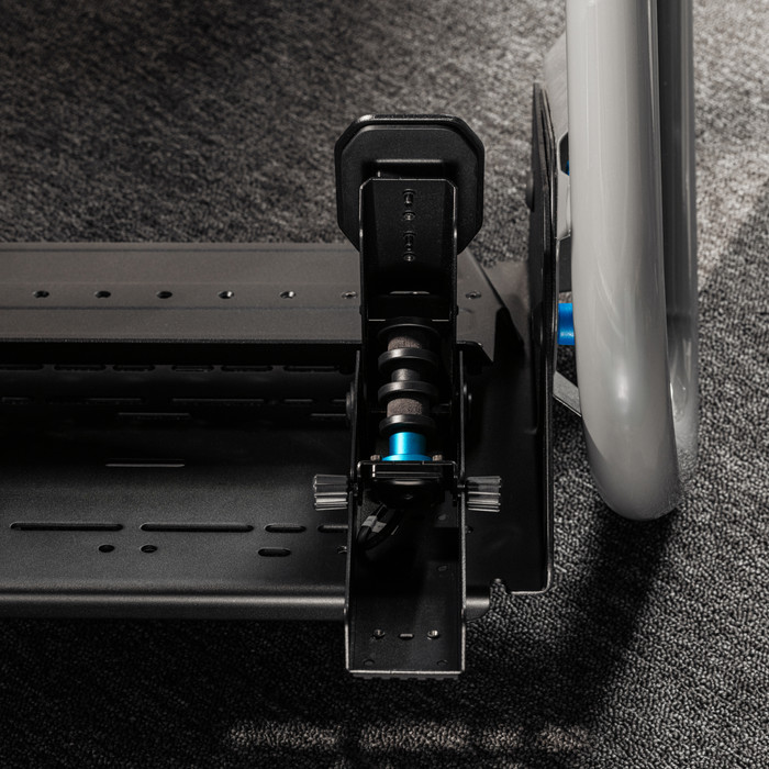 Logitech G RS50 System PlayStation und PC + RS Pedale produkt in gebrauch