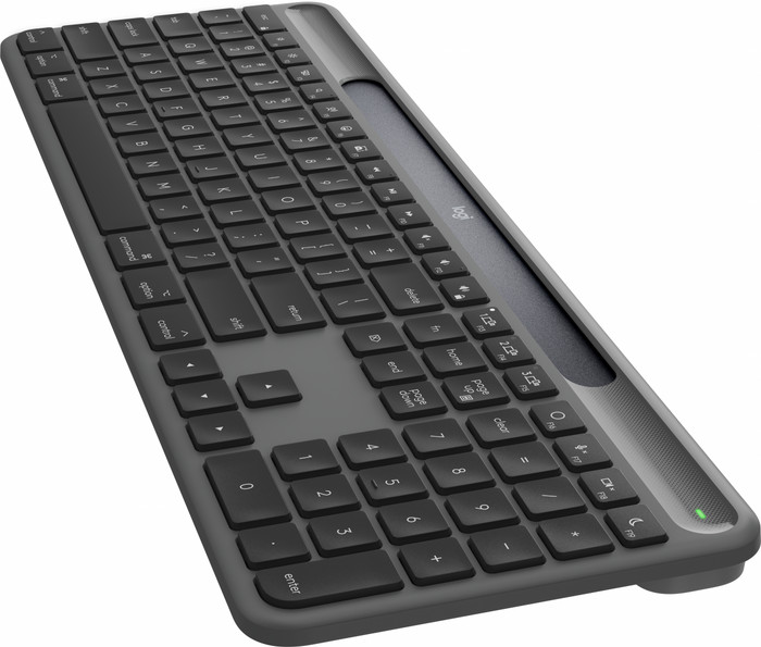 Logitech Signature Slim Solar+ Wireless Keyboard QWERTZ right side