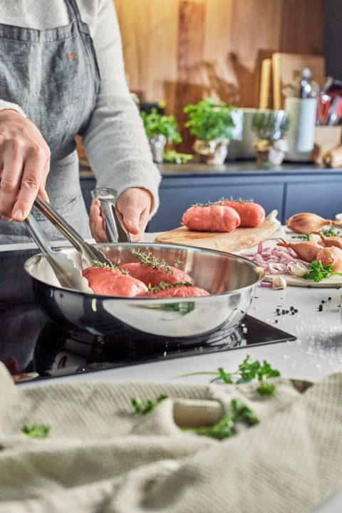 Demeyere Cosi 3 Edelstahl Bratpfanne 20 cm produkt in gebrauch