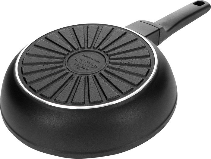Demeyere Alu Cosi 3 Ceramic Frying Pan 20cm bottom