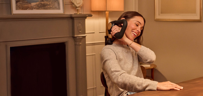 Therabody Theragun Sense 2 Schwarz produkt in gebrauch