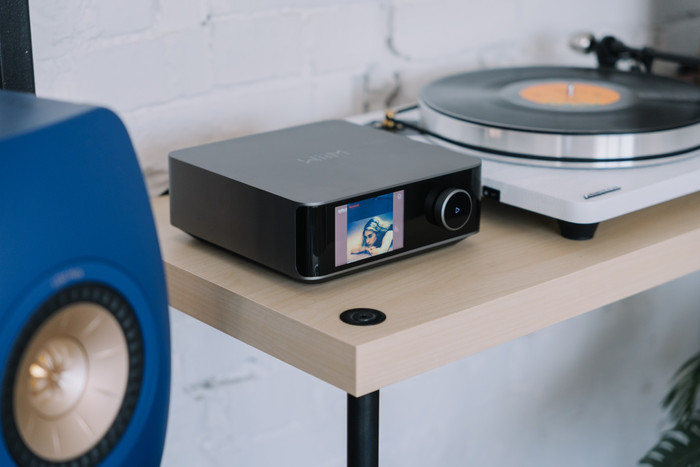 WiiM Amp Ultra Grau produkt in gebrauch