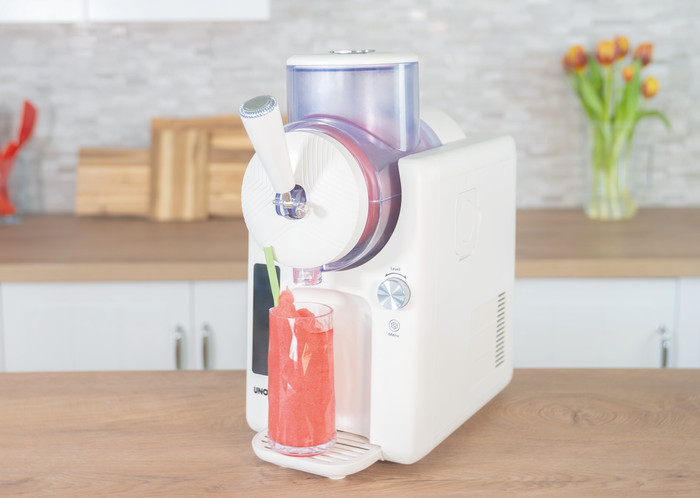 Unold 2-in-1 Slush- und Softeismaschine Sofie produkt in gebrauch