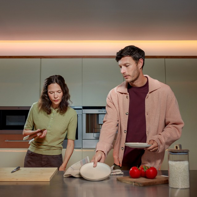 Philips Hue Flux LED Strip 10m 6000 lumens product in use