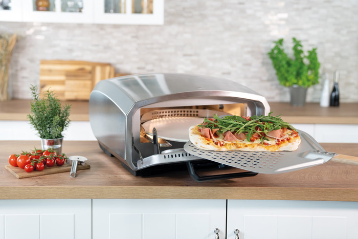 Unold Pizza Oven Enzo product in use