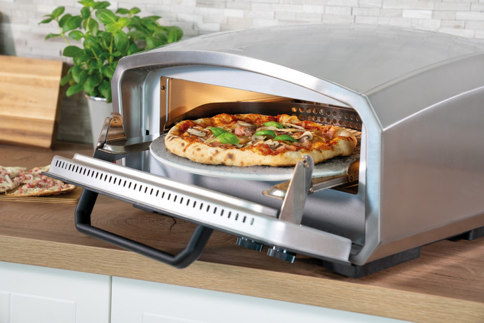 Unold Pizza Oven Enzo product in use