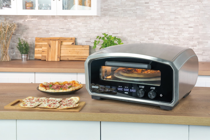 Unold Pizza Oven Enzo product in use