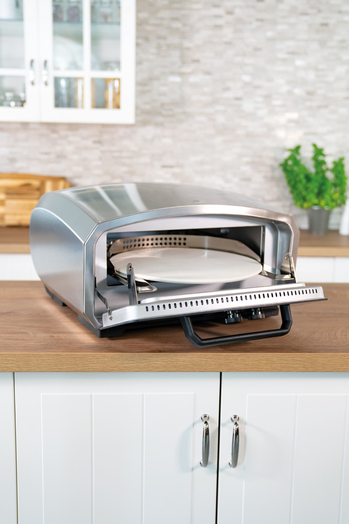 Unold Pizza Oven Enzo product in use